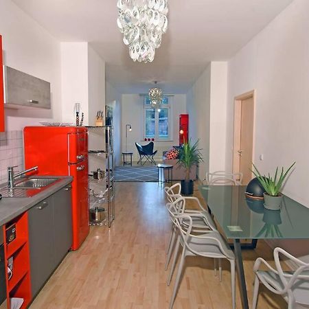 Stylish City Apartment In Zwickau Exteriör bild
