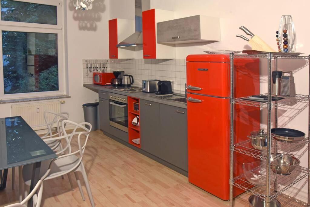 Stylish City Apartment In Zwickau Exteriör bild
