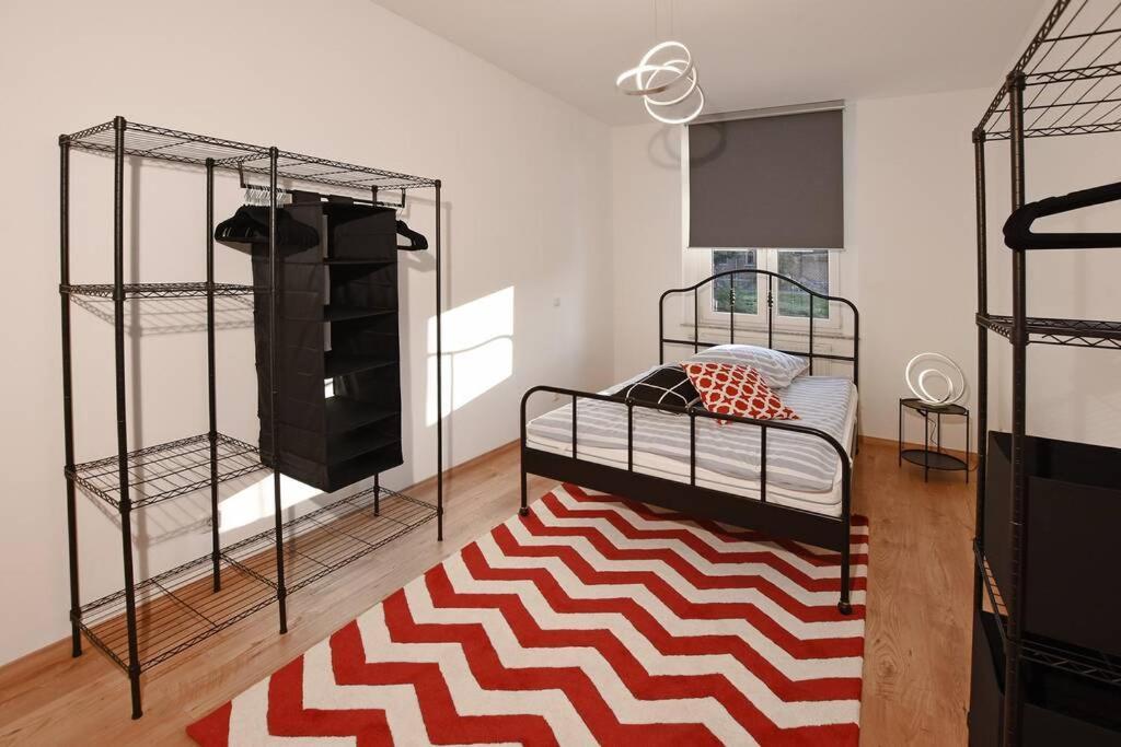 Stylish City Apartment In Zwickau Exteriör bild